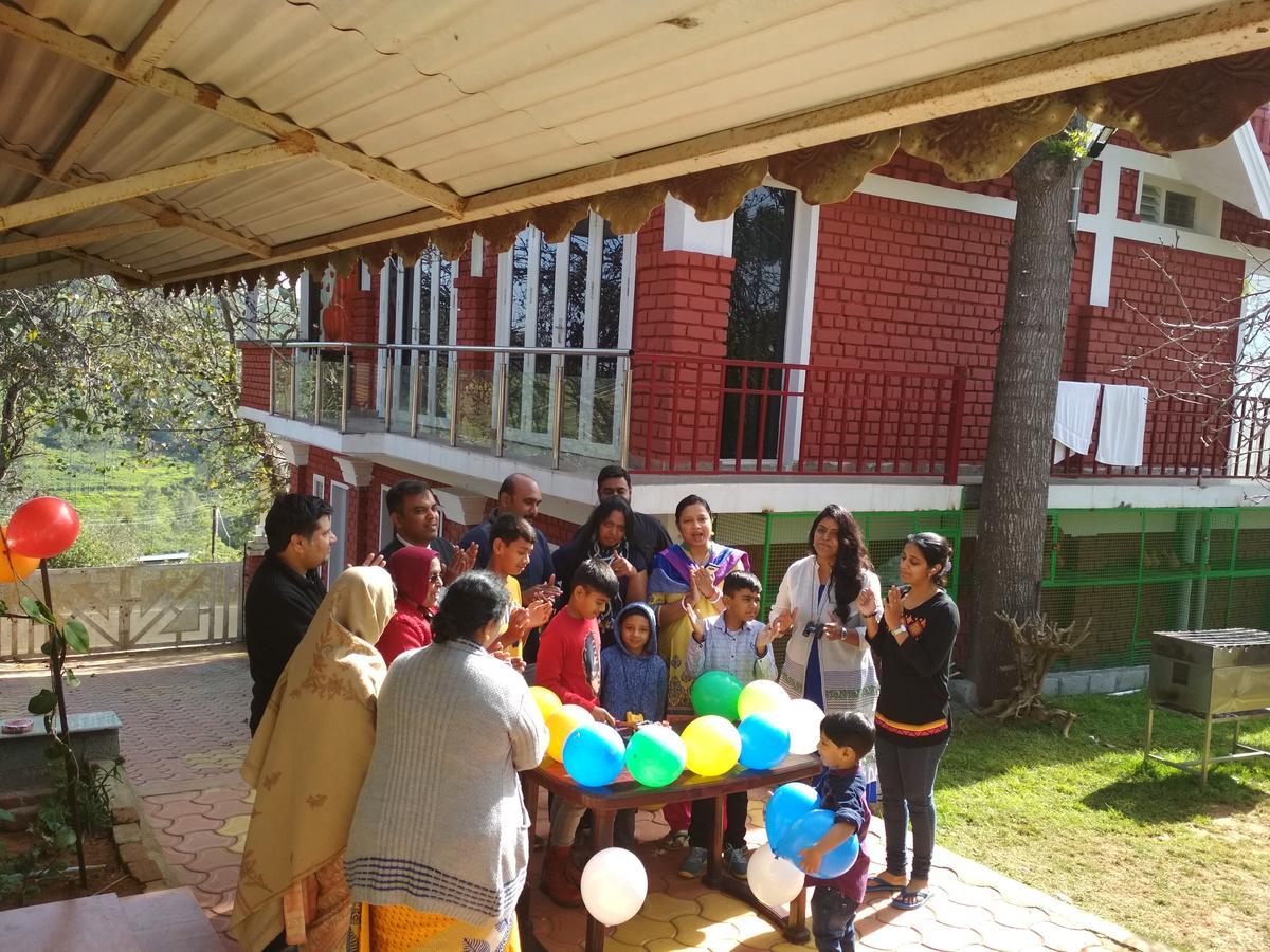Myspace Holiday Inn Ooty Dış mekan fotoğraf